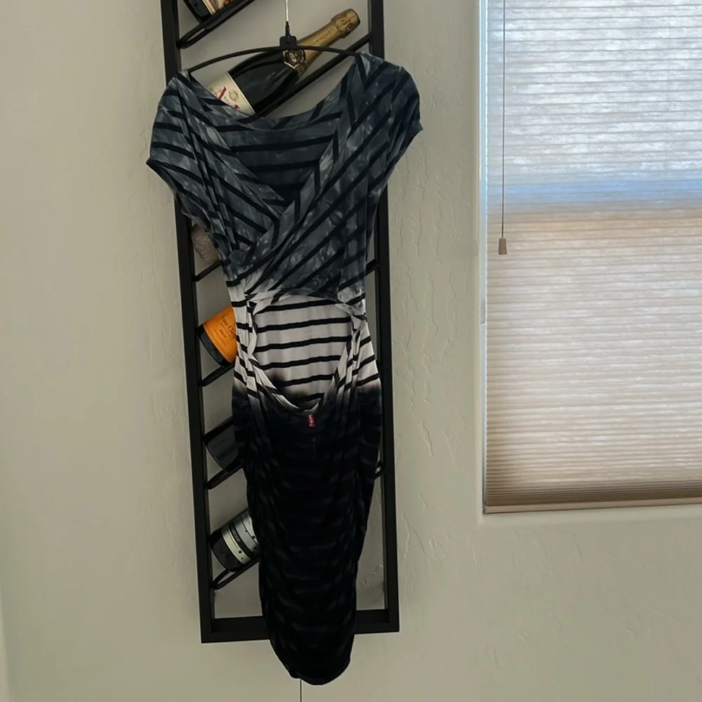 Stretch material - Picture 2 of 2